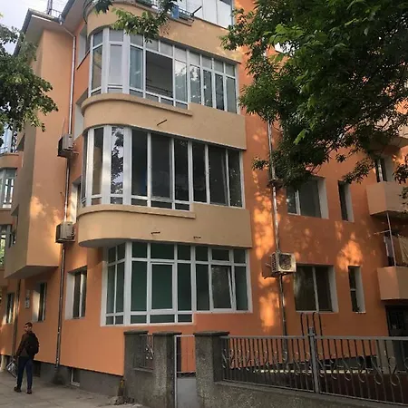Adamovi * Varna